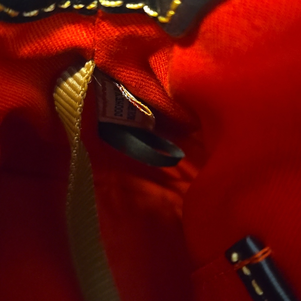 EUC Dooney & Bourke Red Tartan Plaid Dome Satchel - Picture 8 of 16